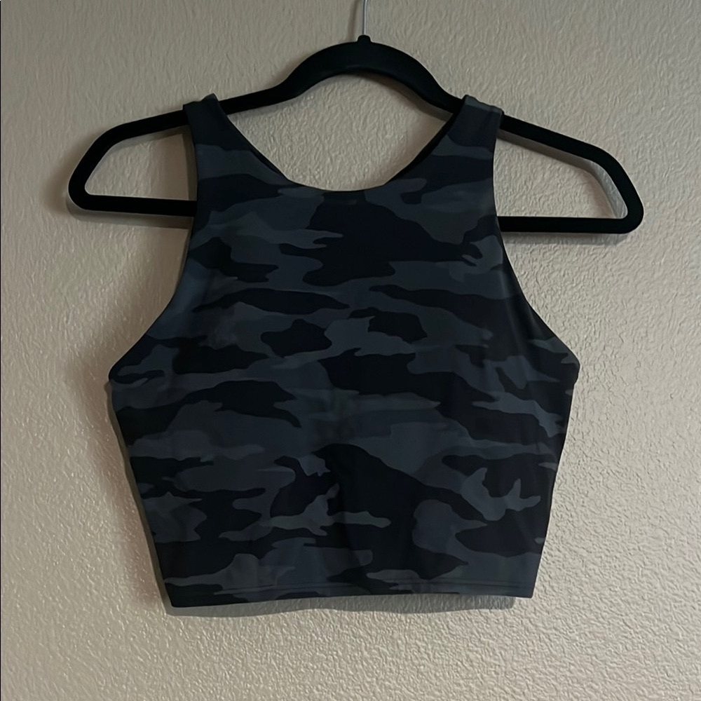 ATHLETA Conscious Crop Top